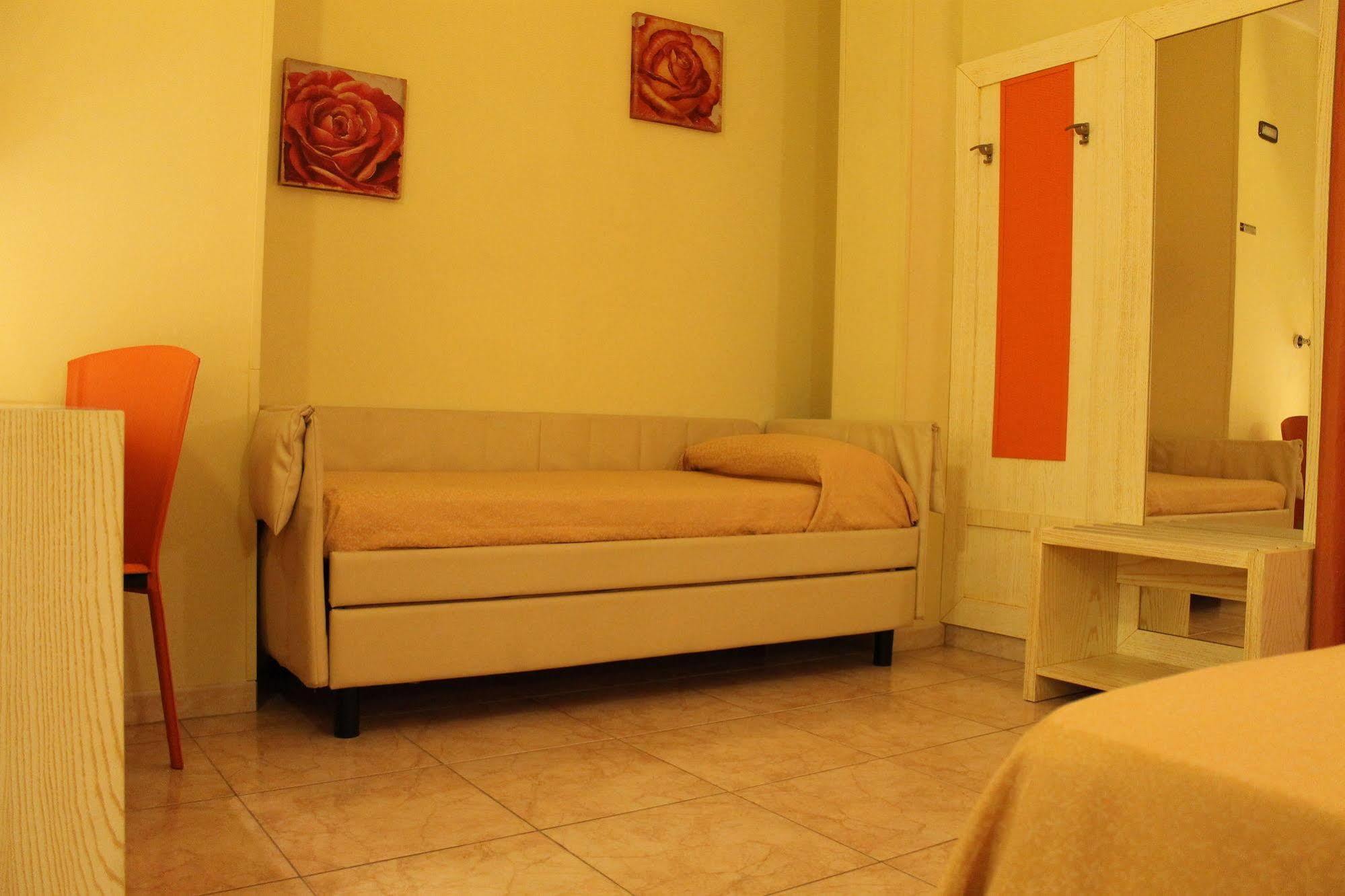 Cristal Hotel 3*